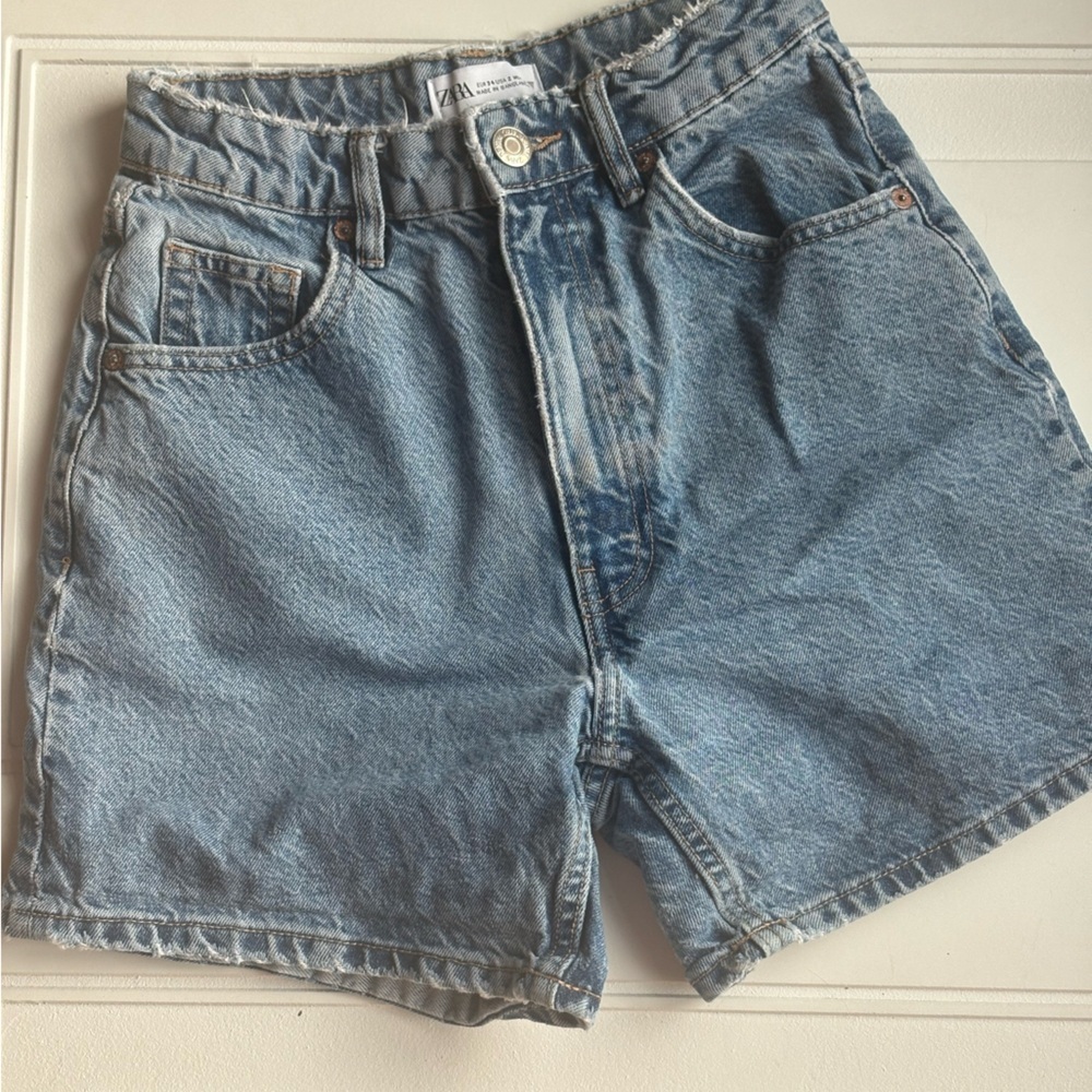 Zara Women’s Denim Shorts Size 2